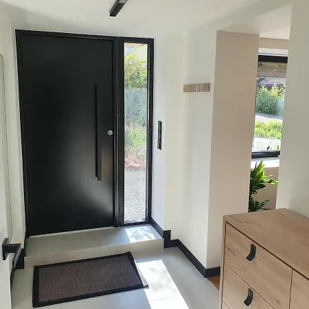 Newly Renovated And Stylish * ドランメン